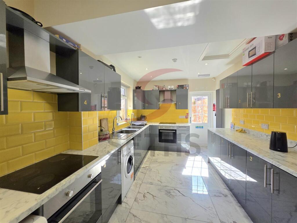 Communal Kitchen