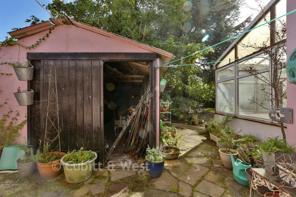 Workshop/Outbuildings