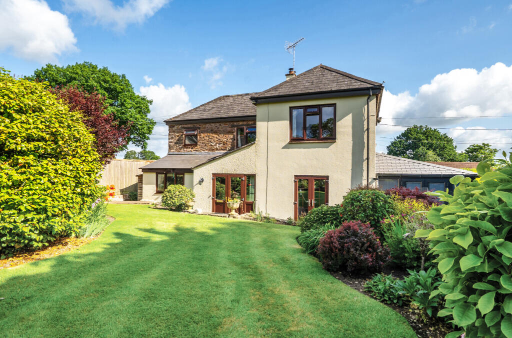 5-1298992-5-683d9...