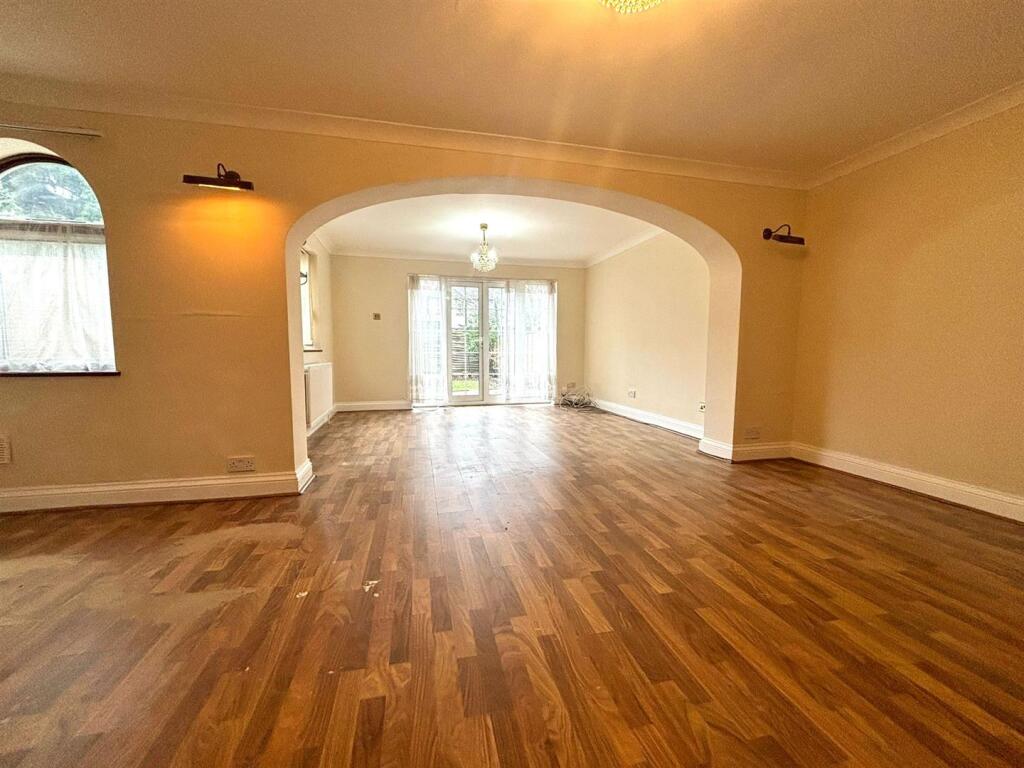 Lounge.jpg