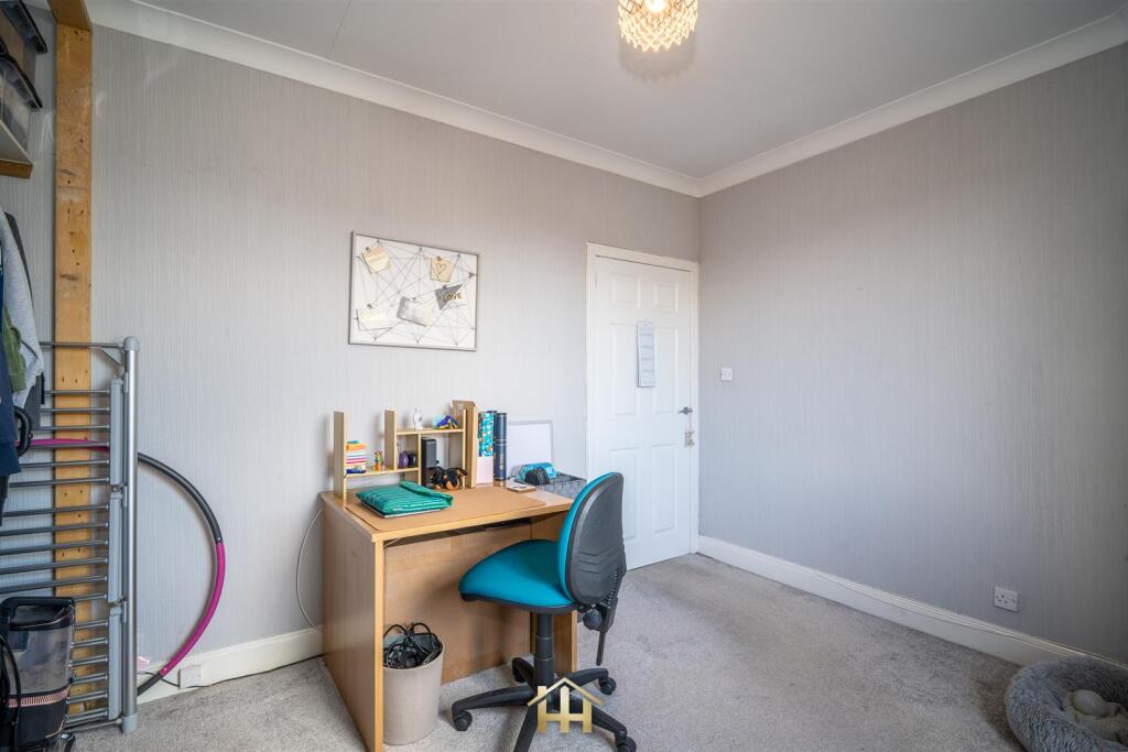 38 GLENMOY AVE 220525 EDIT (16 of 40).jpg