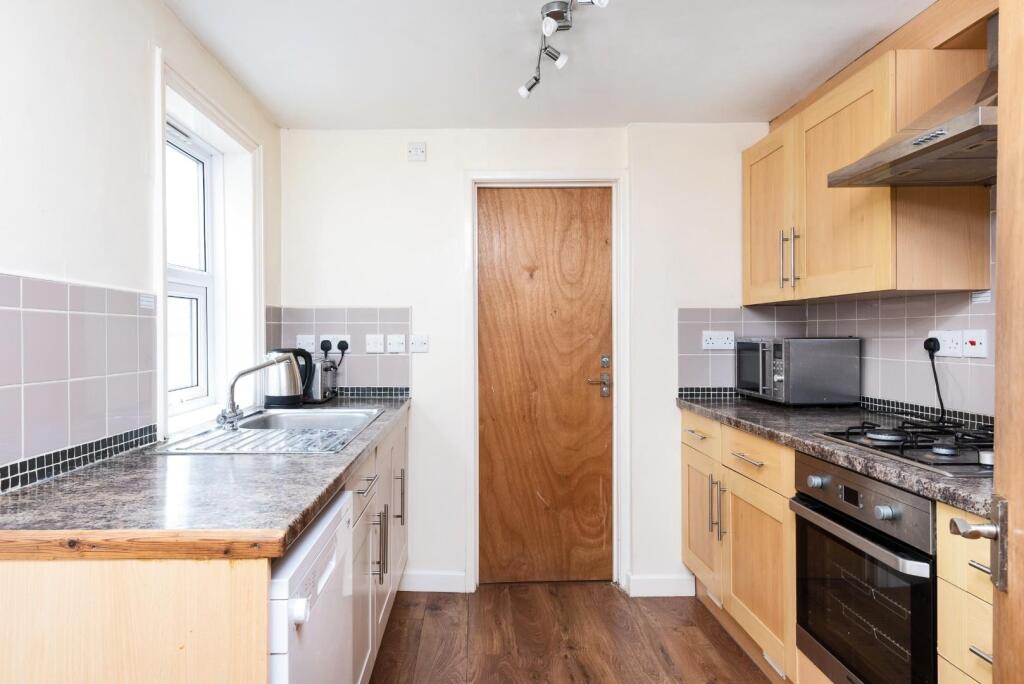 71 Beckhampton Road, Bath, BA2 3LN-4.jpg