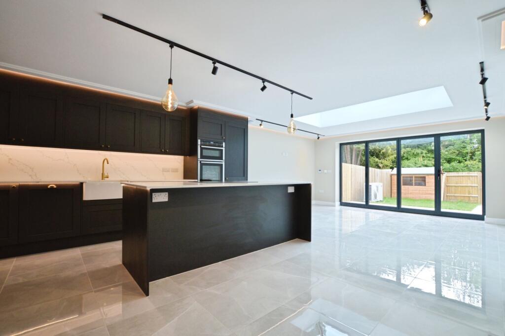 Kitchen/Reception Rm