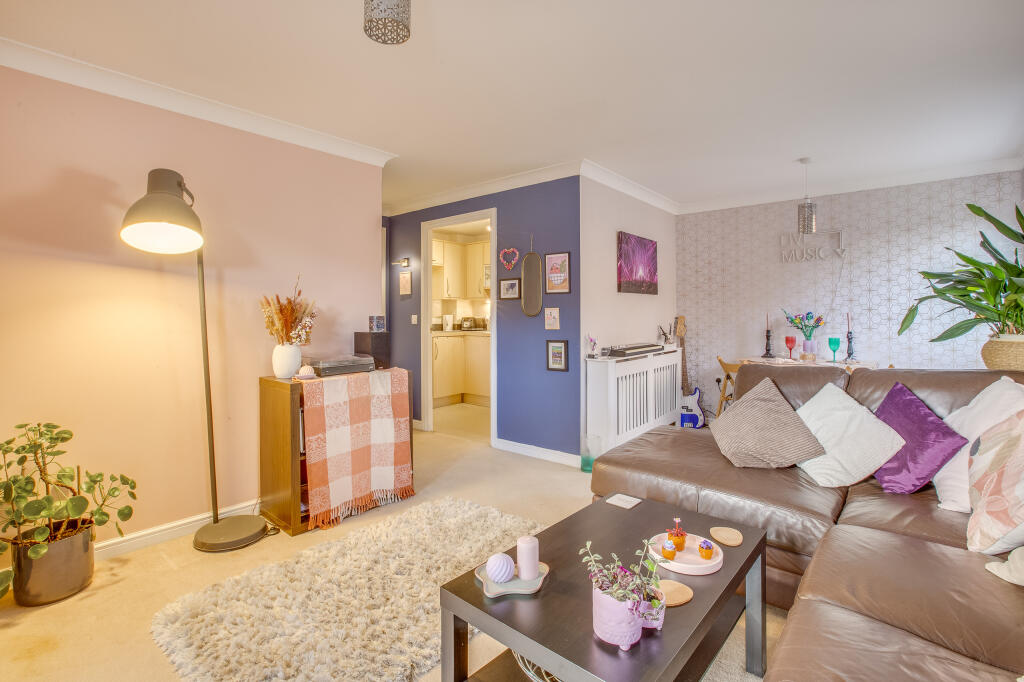 Flat 4 St Johns View, West End Road, HP11 2PW-9