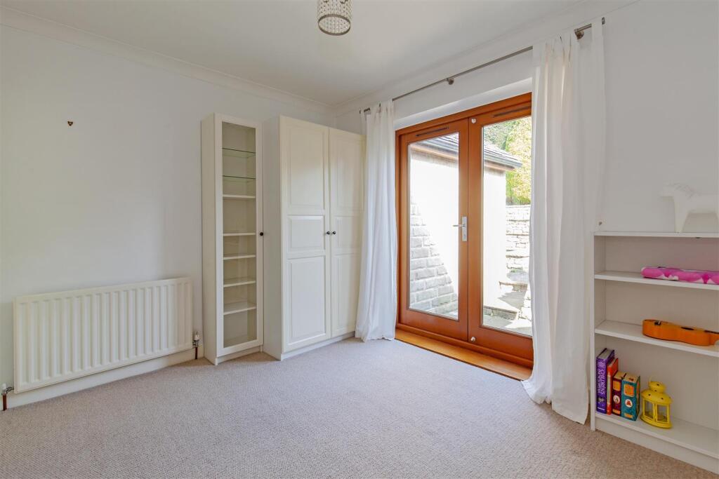 Bedroom 3-2.jpg