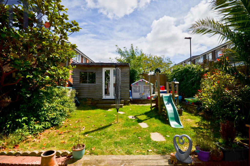 Rear Garden (2).JPG