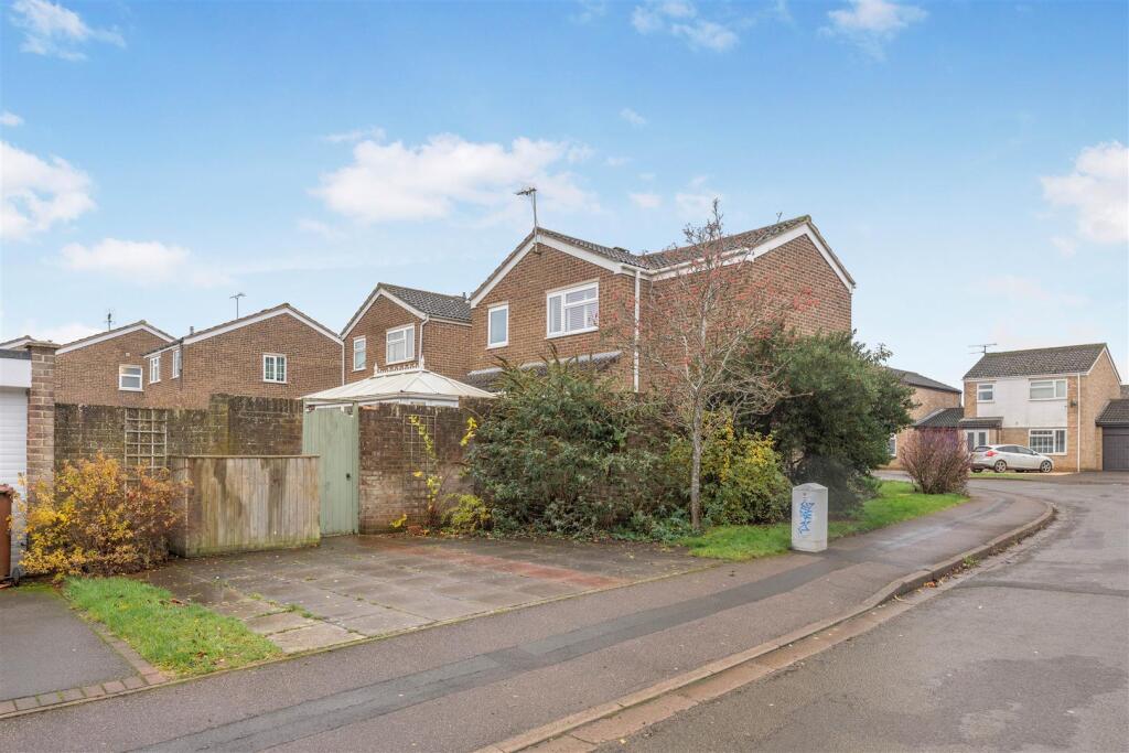 14 Avocet Way, Banbury-4.jpg