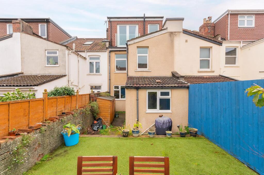 0B9RHD - External F.jpg