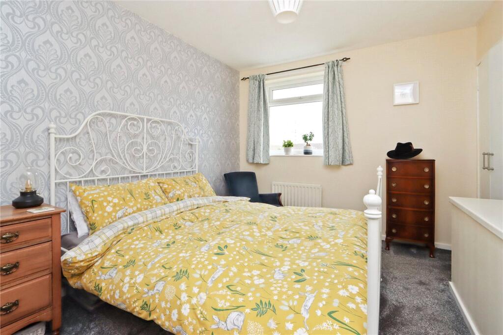 Bedroom 1 Pic 1