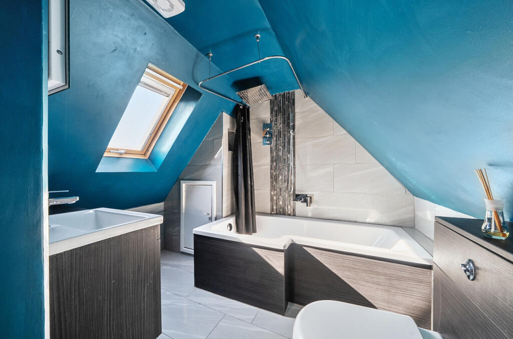 1331935-7-6883ceb...