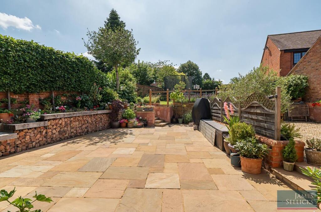 Paved entertaining area