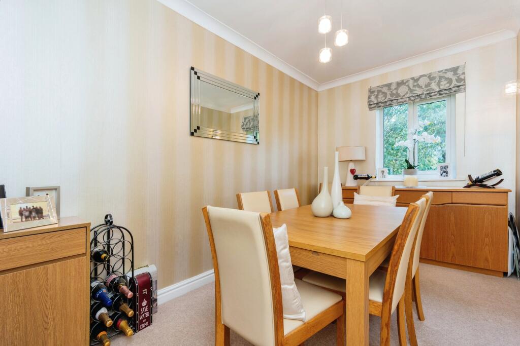 Dining Room/Bedroom