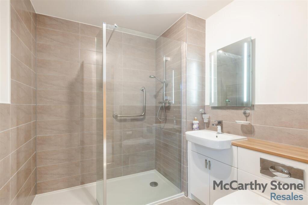 8654745-interior04.jpg