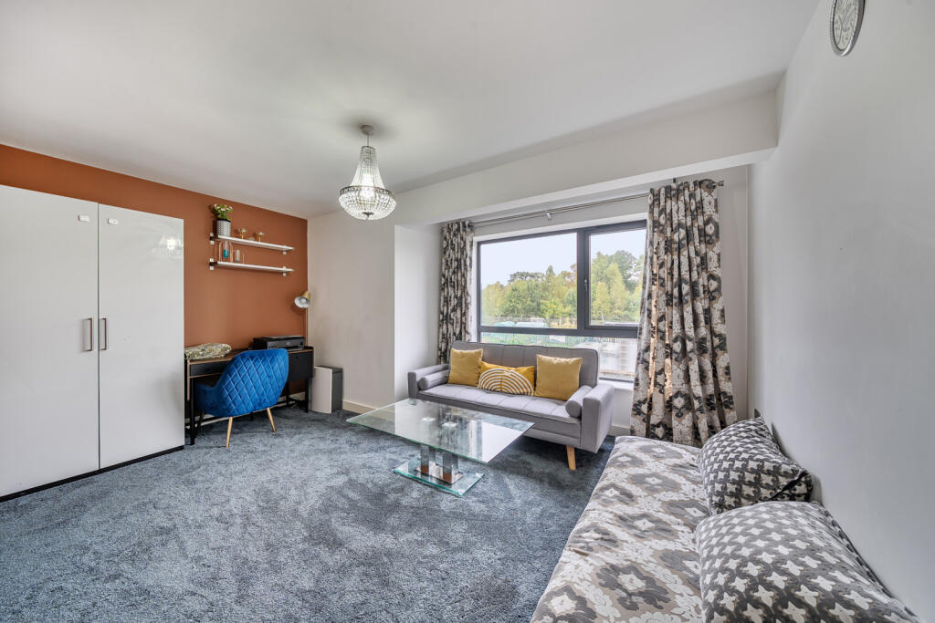 1347818-10-68b706...