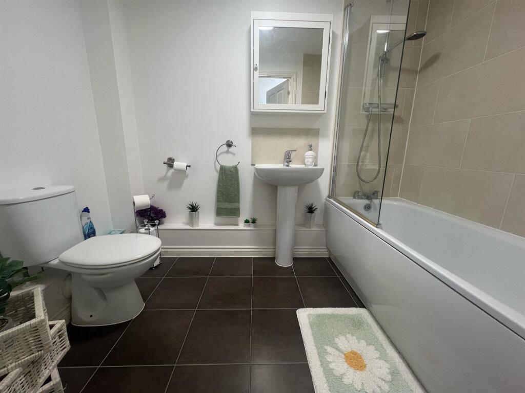 WhatsApp Image 2025-03-14 at 17.02.58_db7c7e0f.jpg