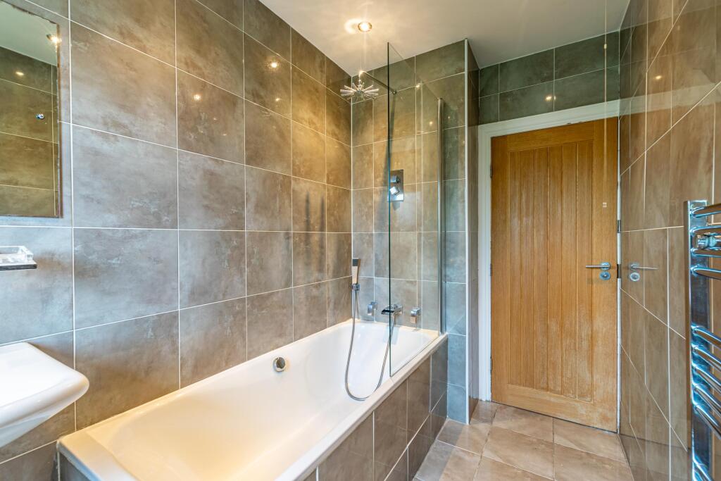 bathroom2