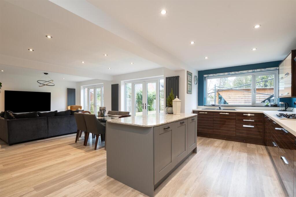 1 Hallcroft Way_49.jpg