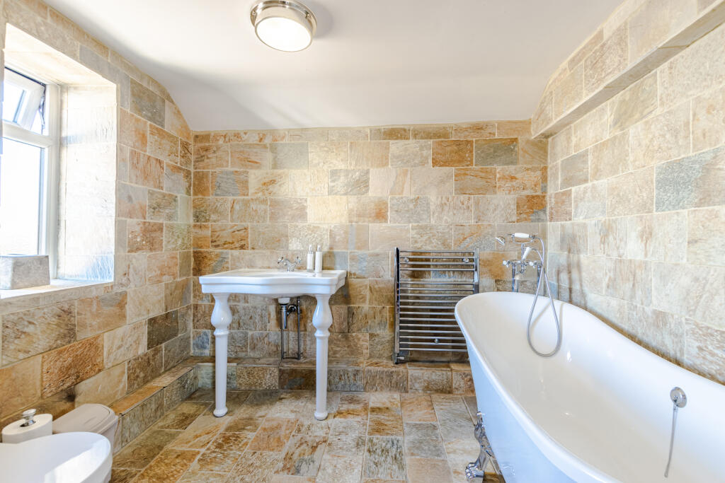 bathroom1