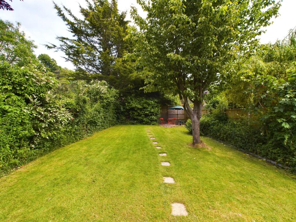 CAM02023G0-PR0054-STILL026