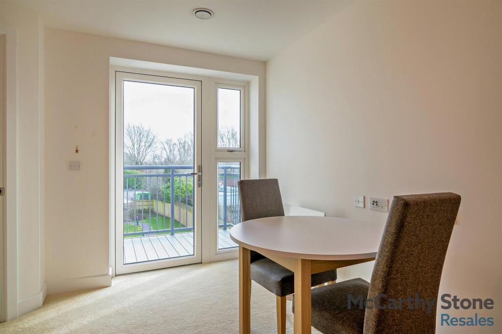8634083-interior08-800.jpg