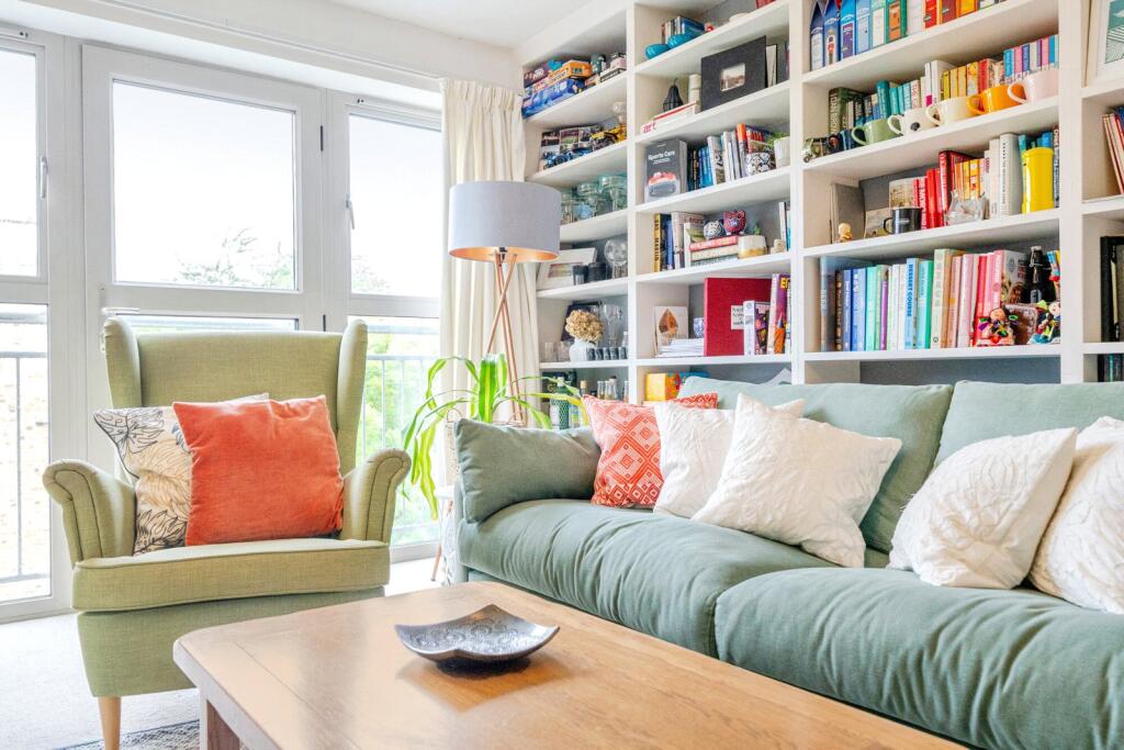 1300883-9-6842aeb...