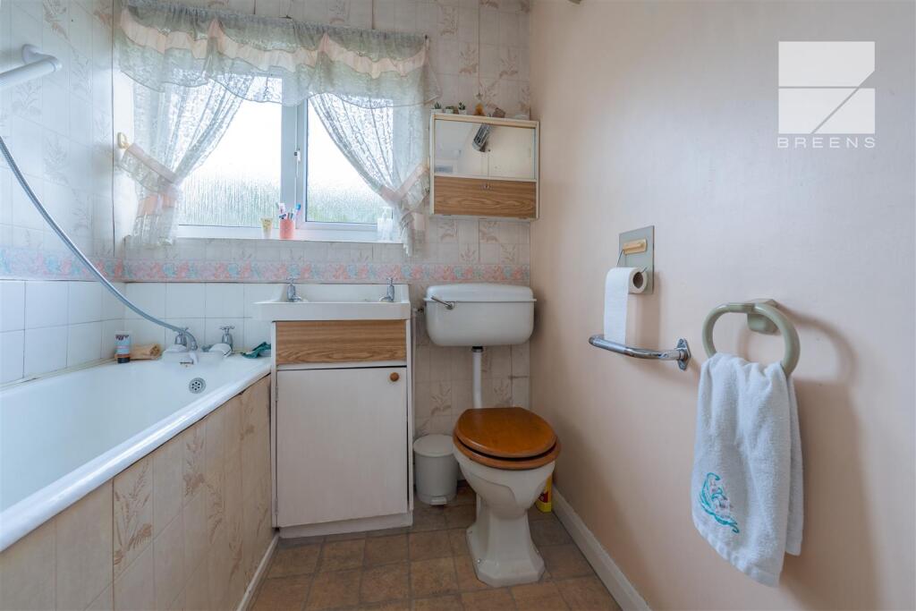 11 Cobham Road_0031.jpg