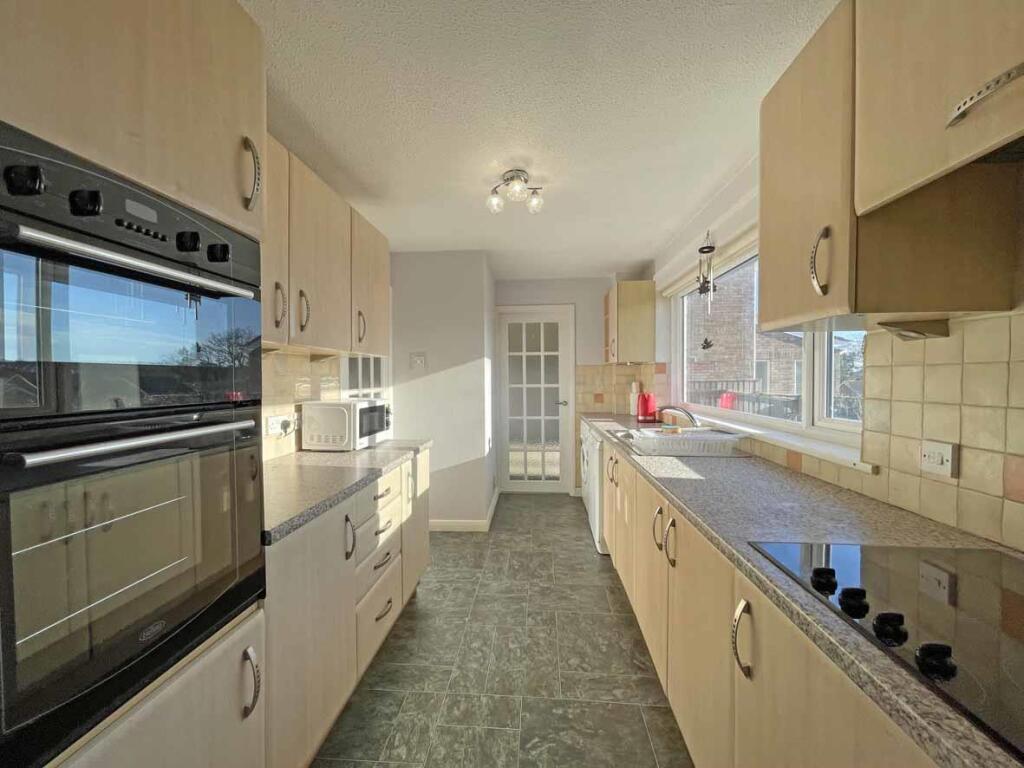 Hopton Close 6 - Kitchen Front.jpg