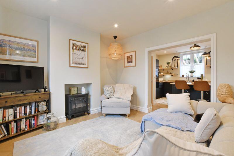 Living Room / Kitchen 