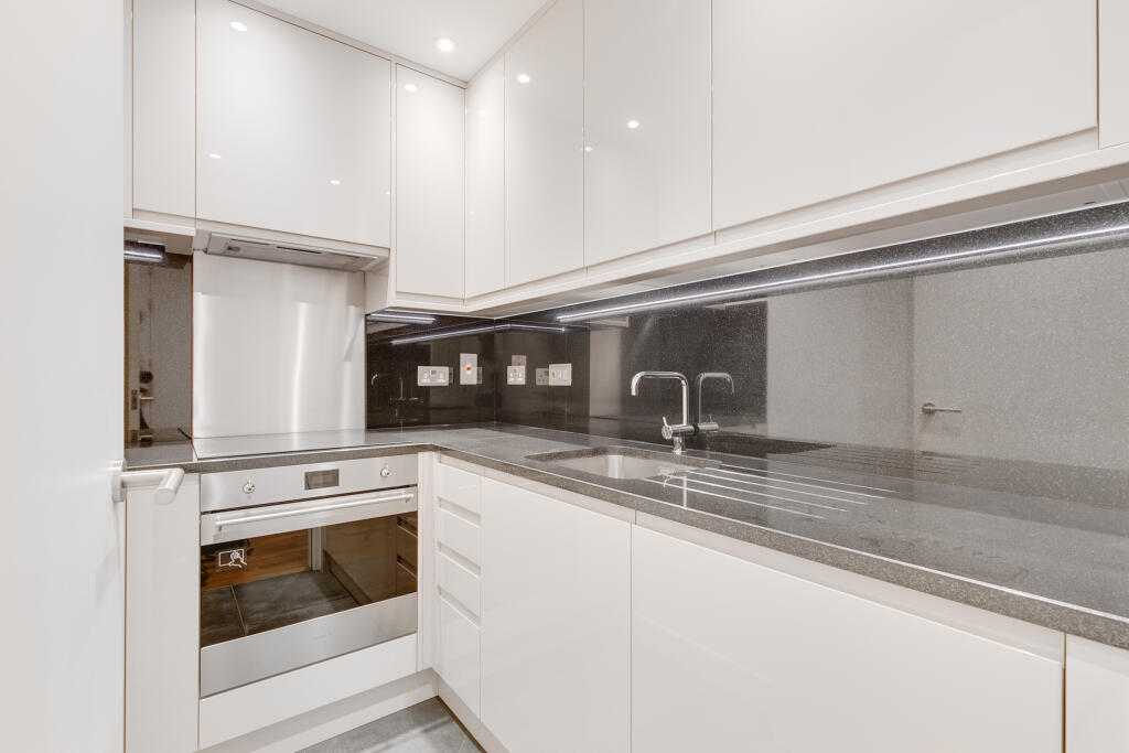 High Spec Brand New Kitchen