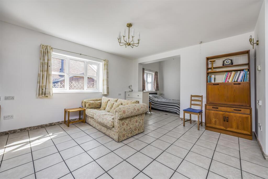 18 Cawley Road, Chichester-PorticoMarketing-Nexa-1