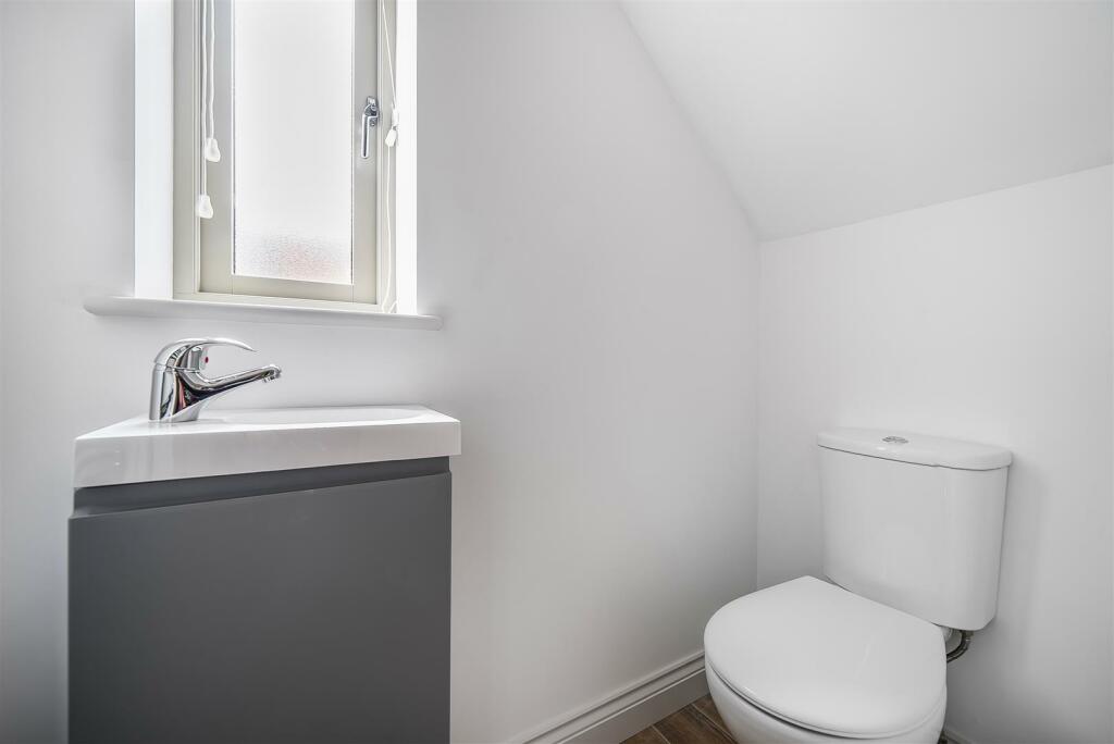 Robin's Nest, Greenway