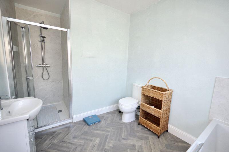 Ensuite to ground floor bedroom