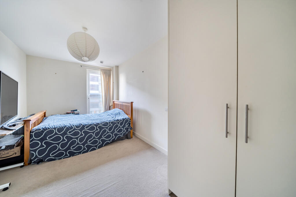 1385972-12-692f15...