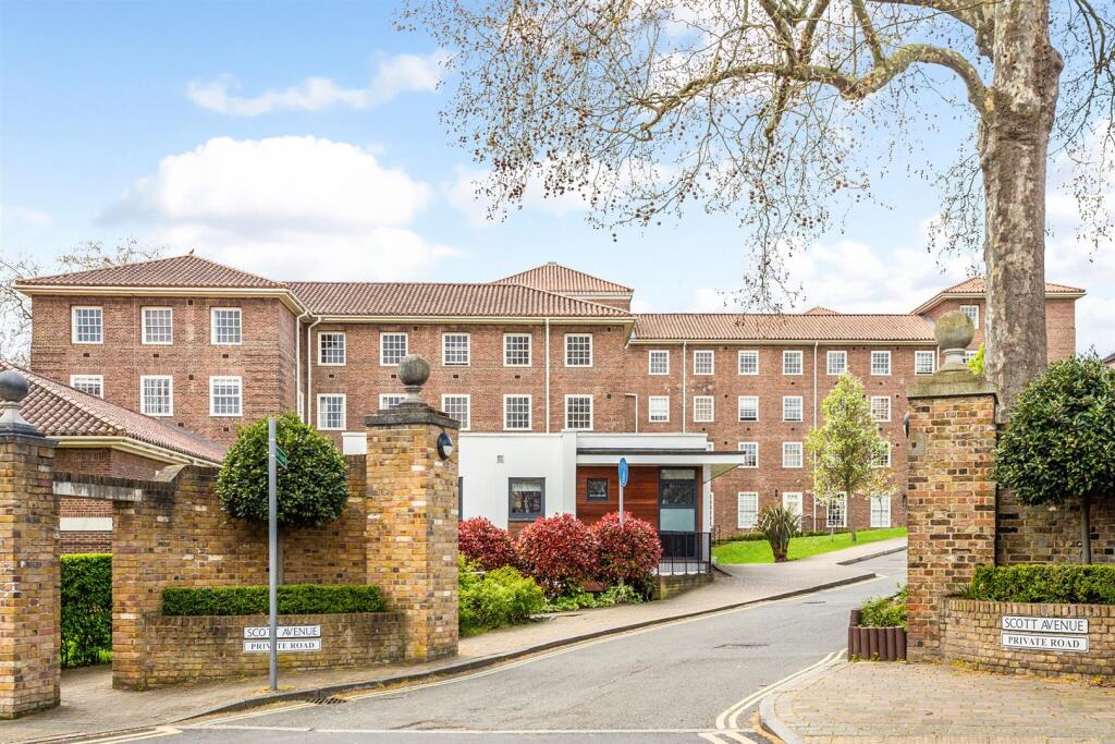 F105 Sir Gilbert Scott - London  (1)_low