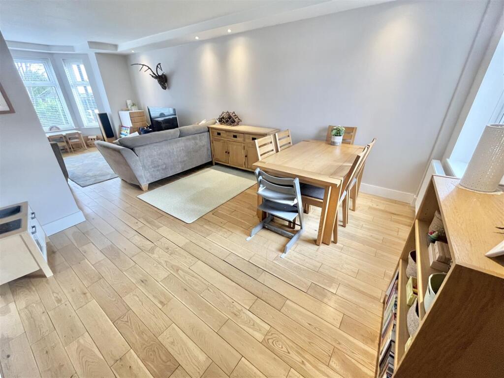 Lounge Dining Room Aspect 6