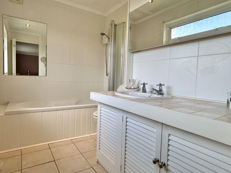 Master En-suite