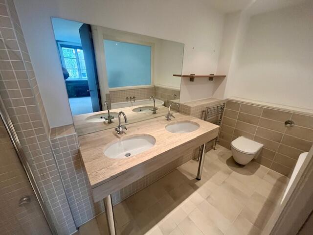 Ensuite T202505281058.jpg
