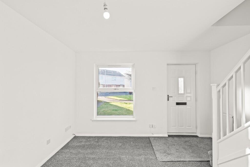 17 Sir William Wallace Court, Larbert, FK5 4GA