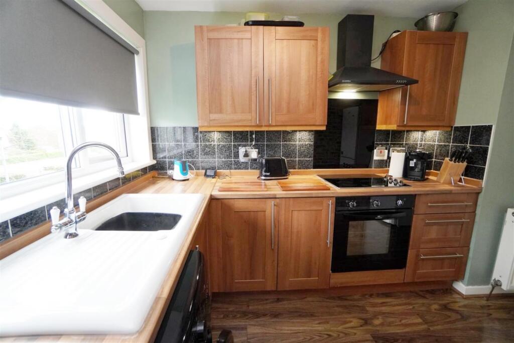 kitchen1.jpg