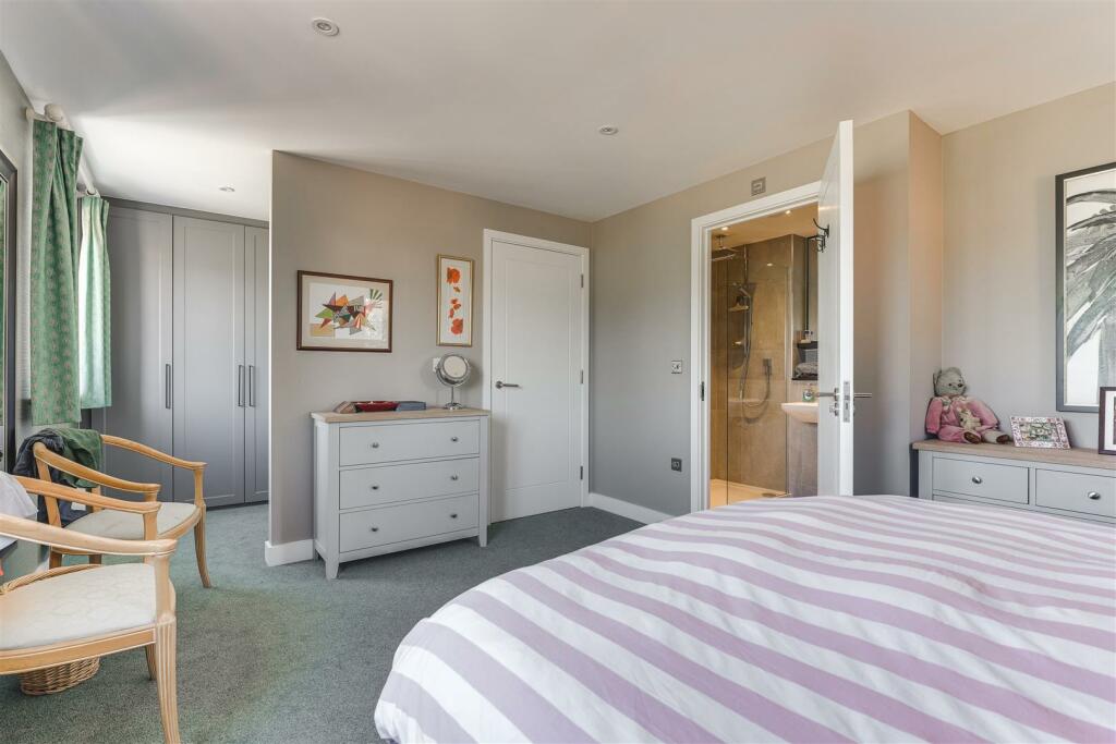 Joyce Frankland Close-3.jpg