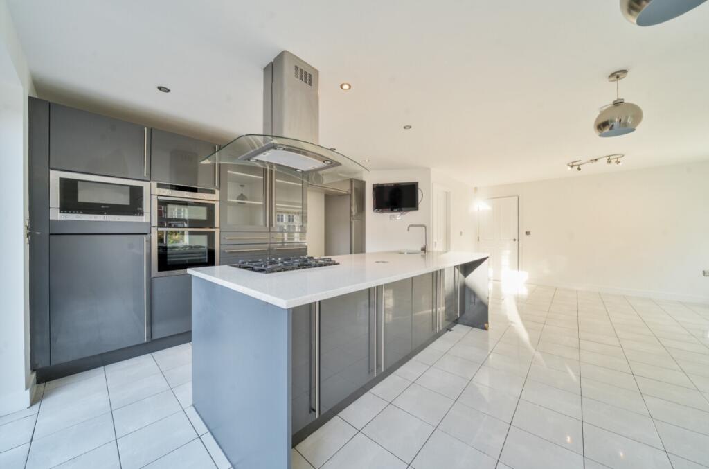 1372941-22-68fb60dd2b851