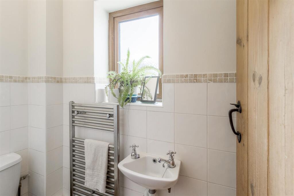 Hipsley Lane, Hurley