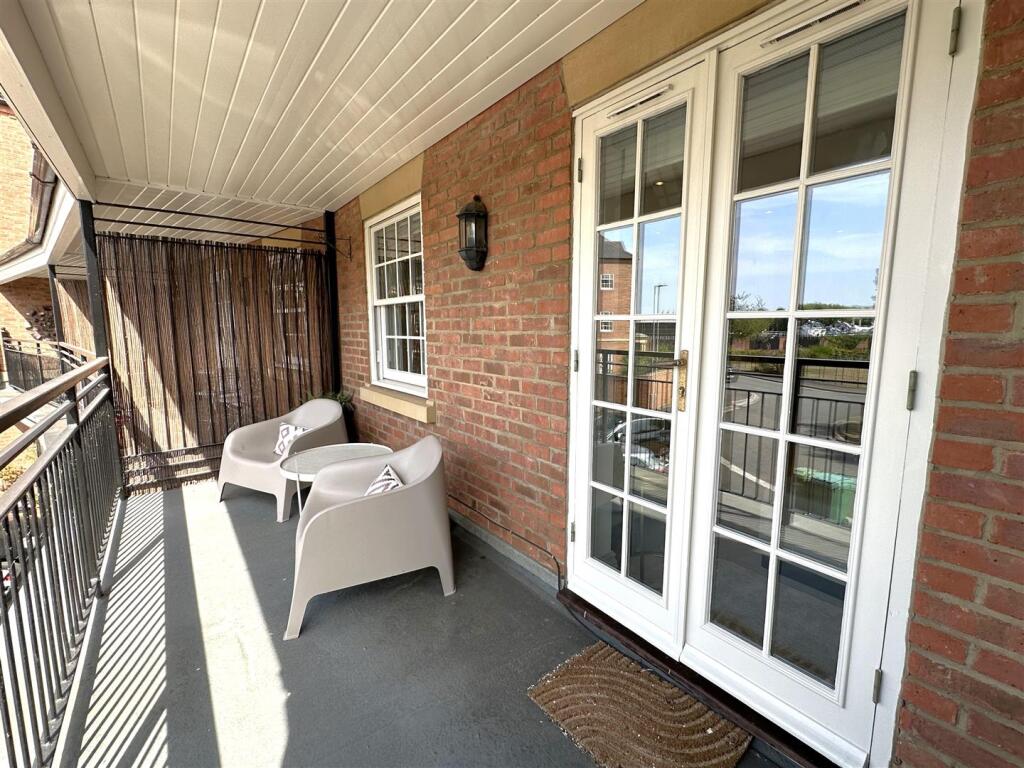 First Floor Balcony 110