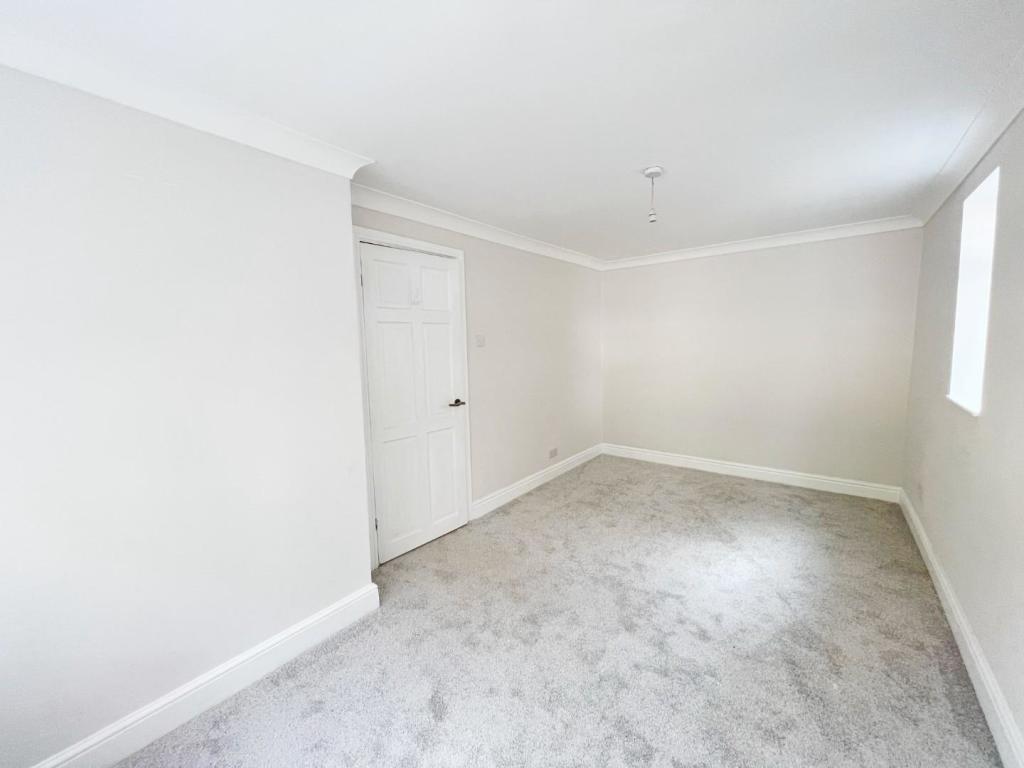 Family Room 3.jpg