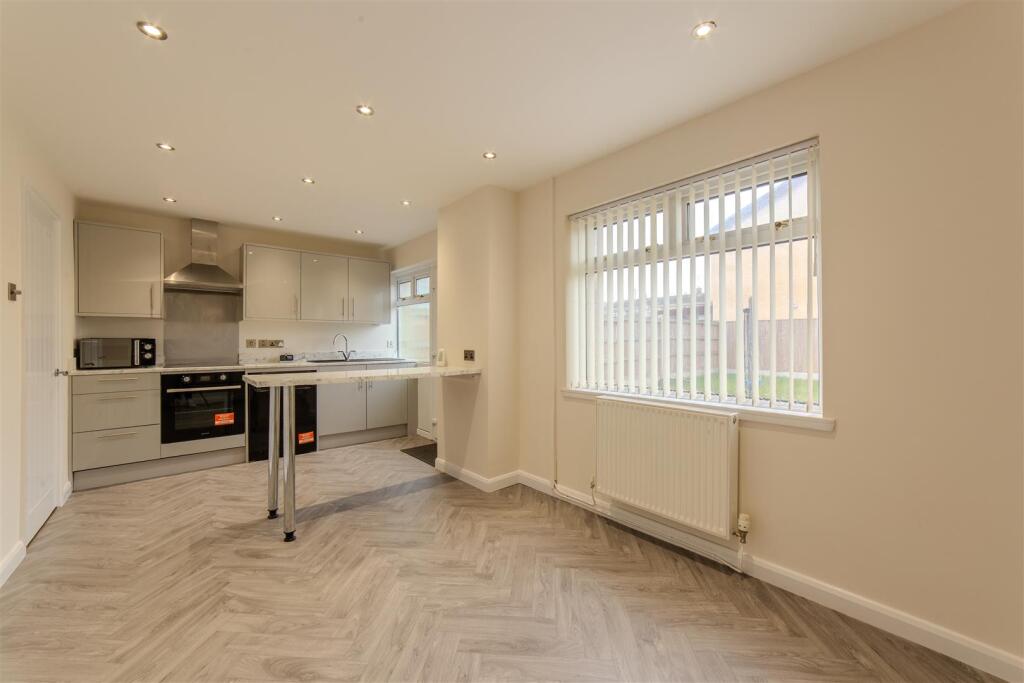 97 Llewelyn Road-12.jpg