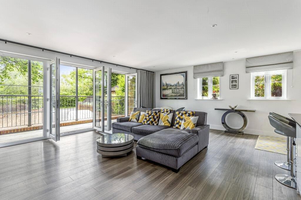 Sitting Room/Kitchen