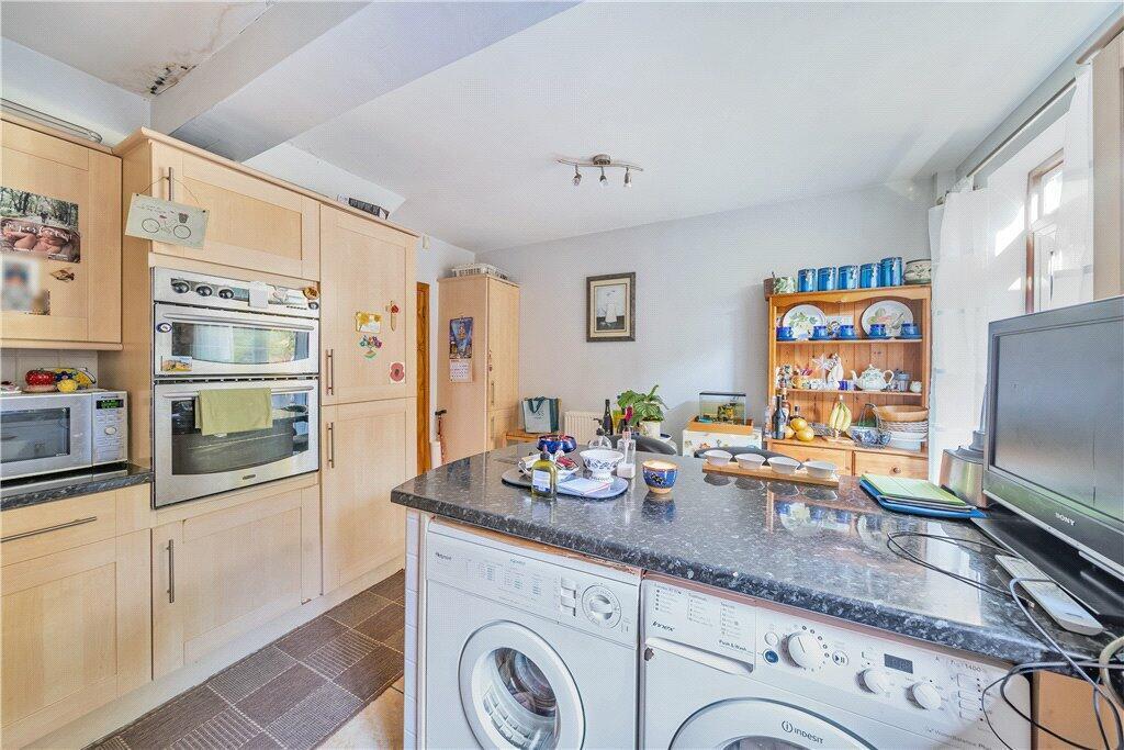 Davidson Frost-Wellings, DFW, The Highway, Kitchen