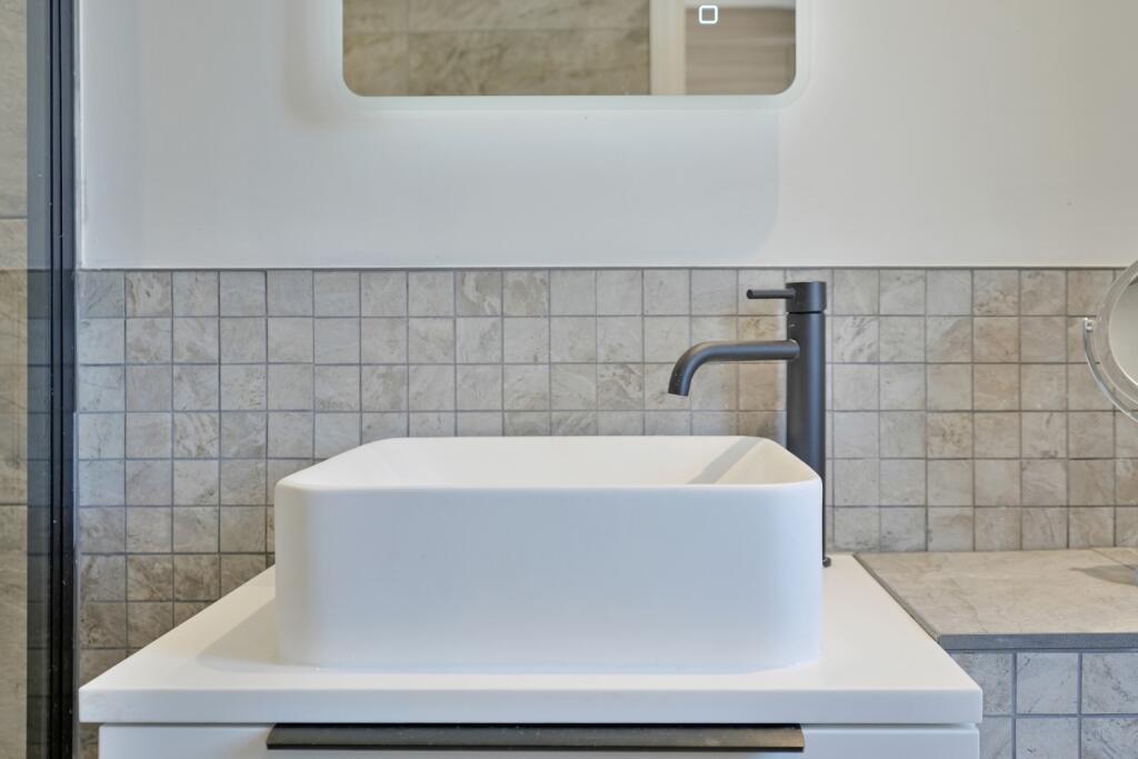 Principal Bedroom Ensuite