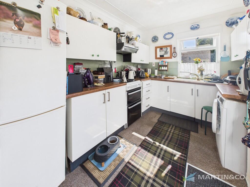 CAM02318G0-PR0496...