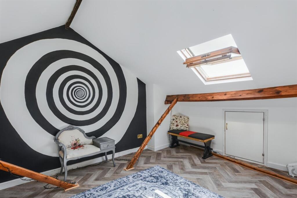 Loft Room_2.jpeg